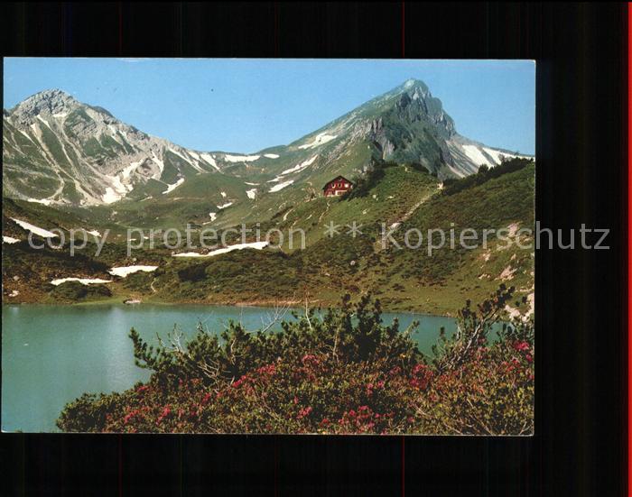 Landsbergerhuette am Lachersee und Steinkarspitze Schutzhuette Allgaeuer Alpen