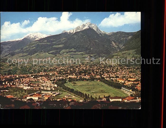 Merano Meran Gesamtansicht Kurstadt mit Alpenpanorama