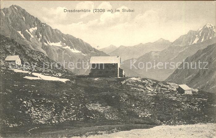 Dresdnerhuette Schutzhaus Berghütte Stubaier Alpen