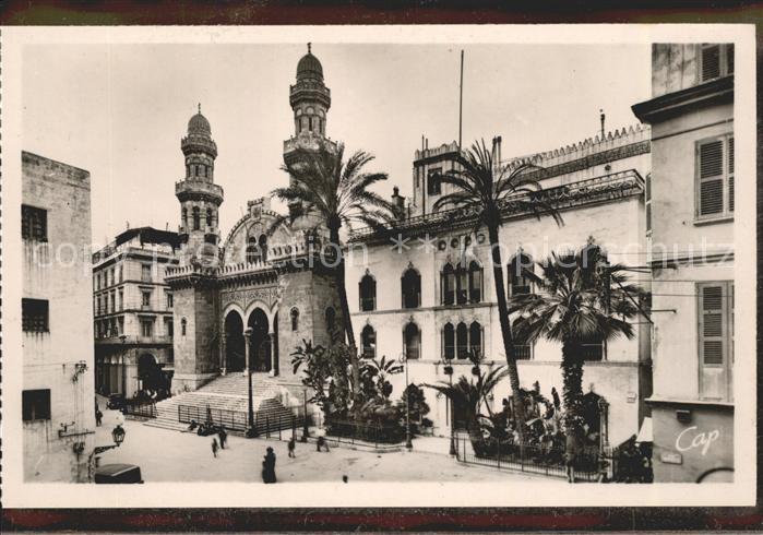 Alger Algerien Facade de la Cathedrale et le Palais du
