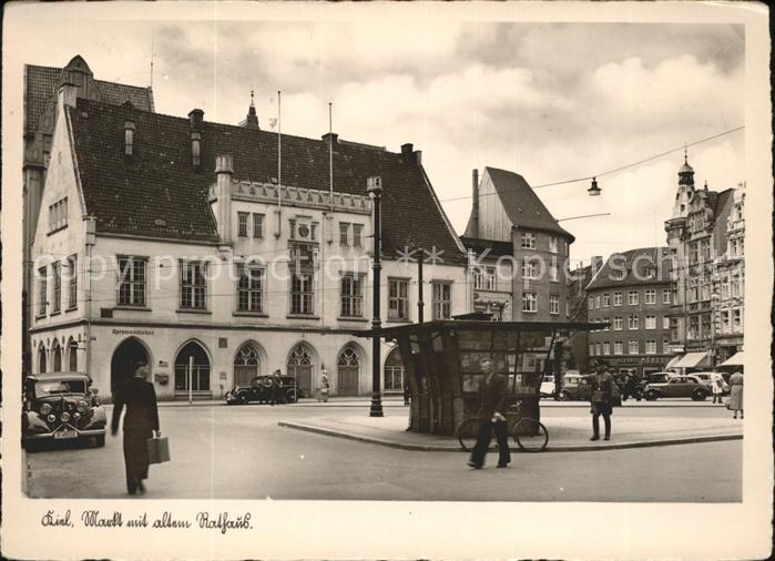 KIEL  CITY Markt mit altem Rathaus