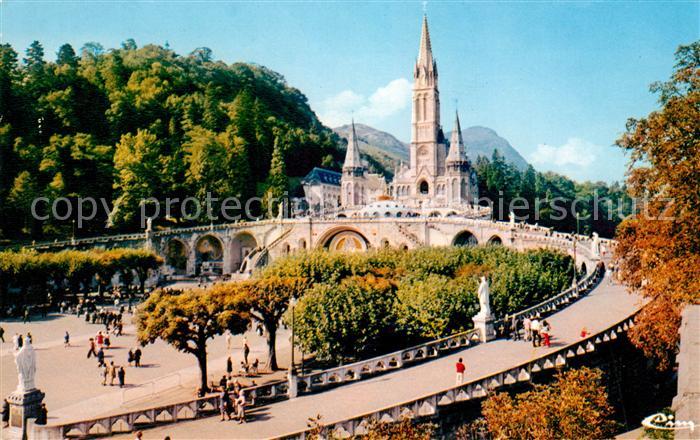 Lourdes Hautes Pyrenees La Basilique et Esplanade