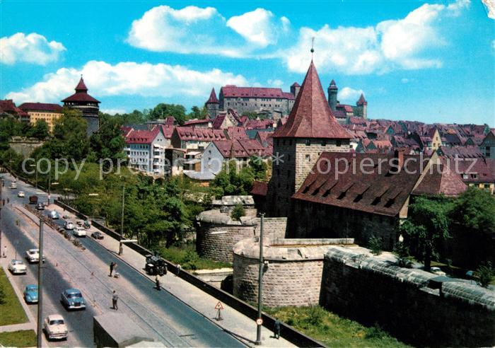 Nuernberg Westtorgraben mit Burgblick
