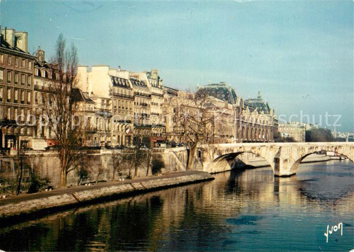 Paris Le Pont Royal et la Seine