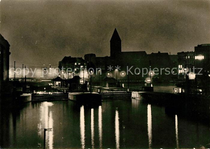BERLIN  CITY Muehlendammschleuse bei Nacht