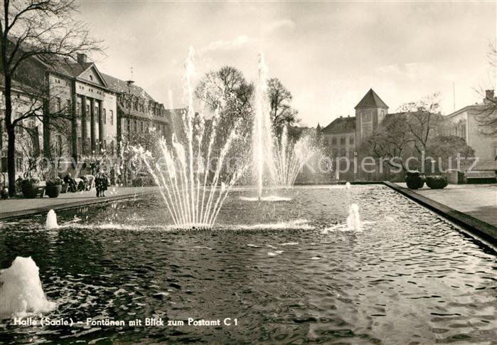 Halle Saale Fontaenen mit Postamt Wasserspiele