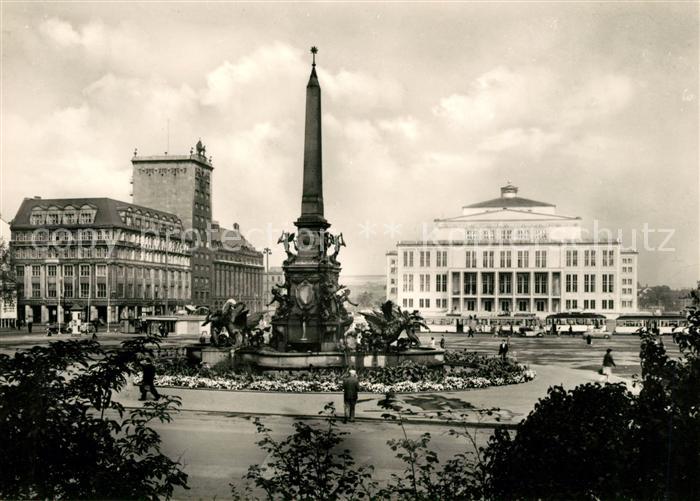 LEIPZIG Sachsen Karl Marx Platz mit Opernhaus