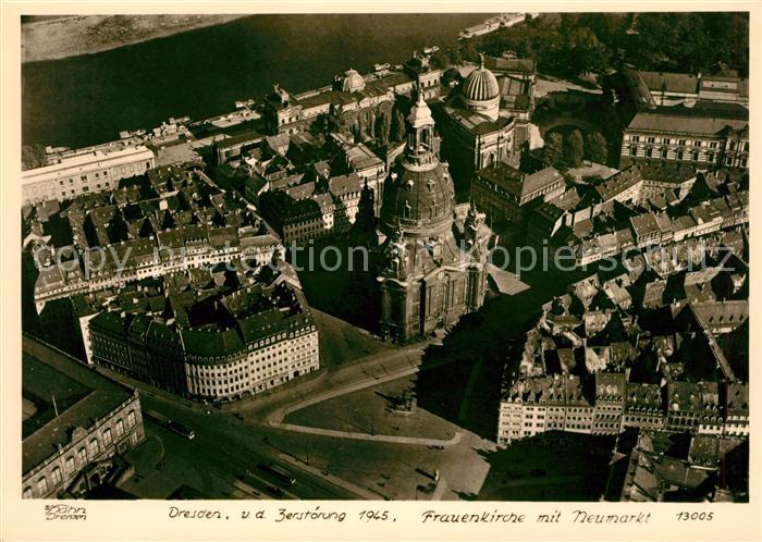 DRESDEN Elbe Fliegeraufnahme vor 1945 mit Frauenkirche und Neumarkt