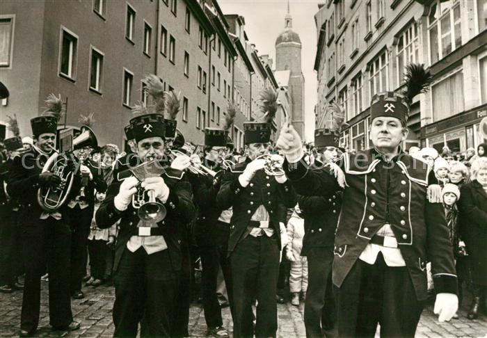 Annaberg-Buchholz Erzgebirge Bergmusik zur Weihnachtszeit am Markt
