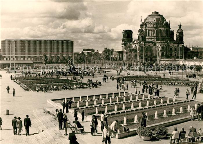 BERLIN  CITY Platz am Fernseh UKW Turm Berliner Dom