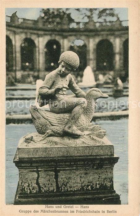 Friedrichshain Berlin Gruppe Maerchenbrunnen Hans und Gretel Hans