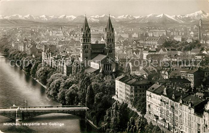 Muenchen Isarpartie mit Gebirge