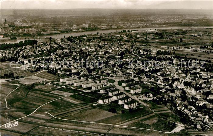 Kehl Rhein Fliegeraufnahme mit Rheinbruecken und Strasburg