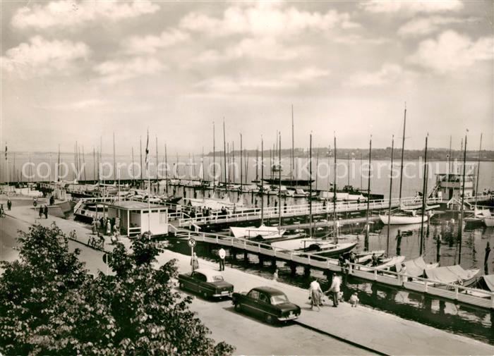 KIEL  CITY Yachthafen und Foerde