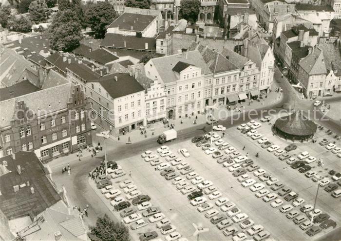 Stralsund Mecklenburg Vorpommern Leninplatz Blick von der Marienkirche