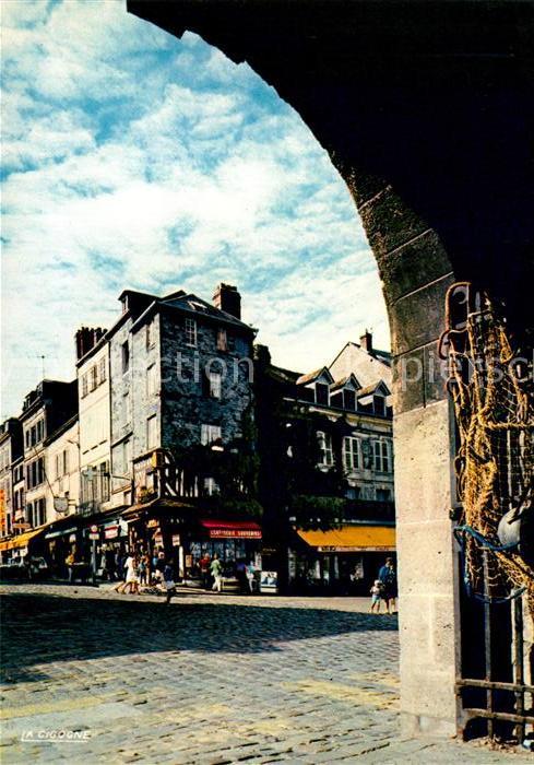 Honfleur Un coin pittoresque vu du passage de la