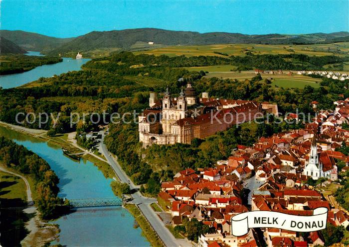 Melk Donau Fliegeraufnahme Benediktinerstift