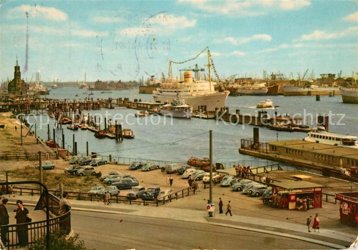 Hamburg Passagierschiff ueberseebruecke