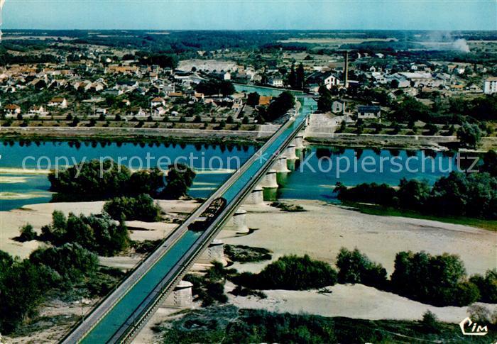 Briare Vue aerienne Le Pont Canal sur la Loire