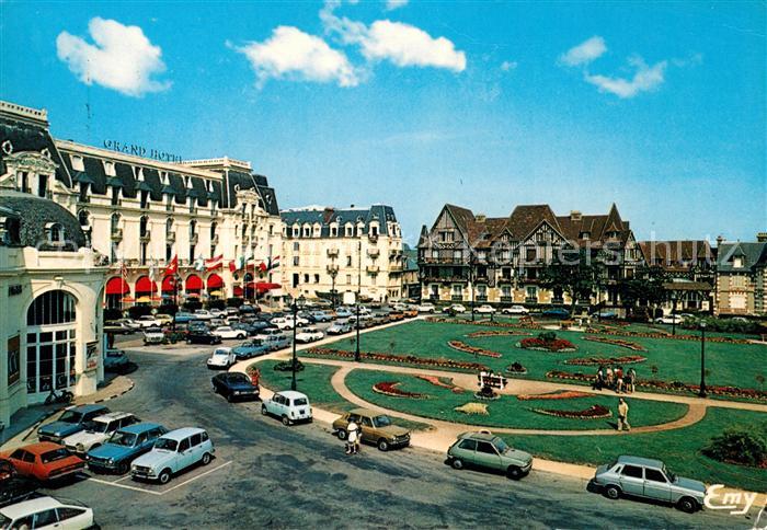 Cabourg Les jardins du casino le Grand Hotel et la residence Normandy