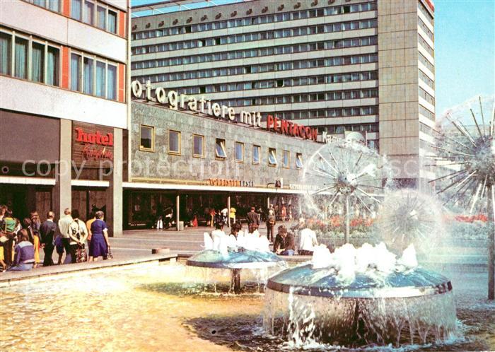 DRESDEN Elbe Prager Strasse Wasserspiele