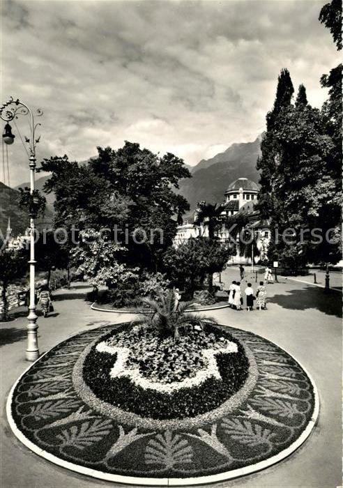 Meran Merano Promenade mit Kurhaus