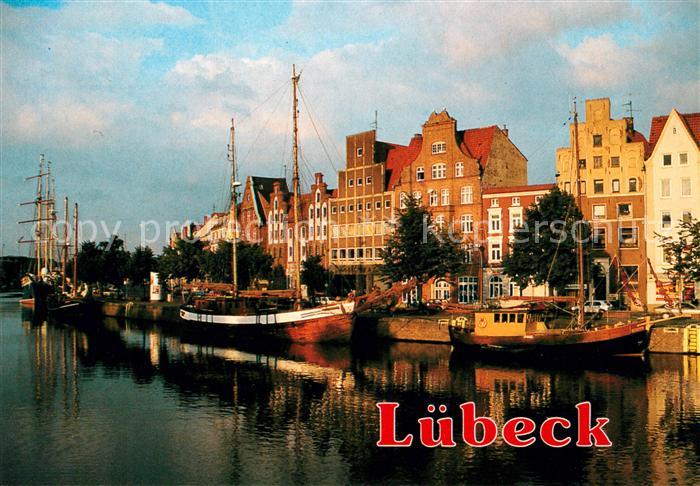 Luebeck Partie an der Untertrave mit Oldtimerhafen