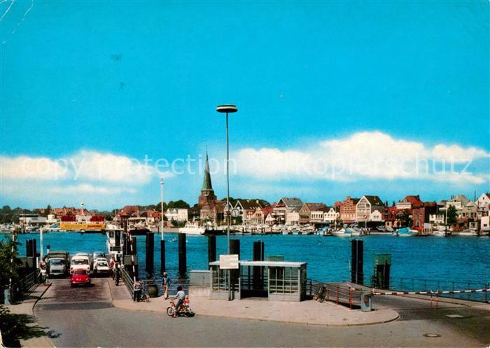 Travemuende Ostseebad Anlegestelle der Priwall Faehre