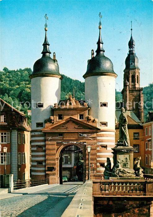 Heidelberg Neckar Brueckentor der Alten Neckarbruecke
