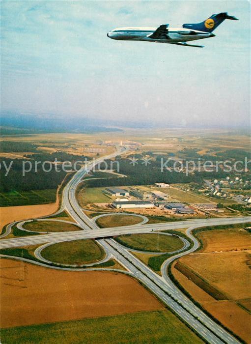 Koeln Rhein Flughafen Koeln Bonn Passagierflugzeug Lufthansa Autobahnkreuz Flieg