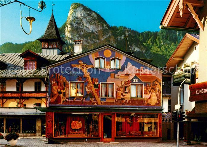 Oberammergau Dorfplatz mit Kofel Passionsspielort Fassadenmalerei