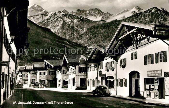 Mittenwald Karwendel Tirol Obermarkt mit Tiroler Berge