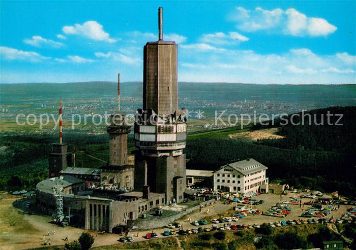 Grosser Feldberg Taunus mit Fernseh UKW und Fernmeldeturm Fliegeraufnahme