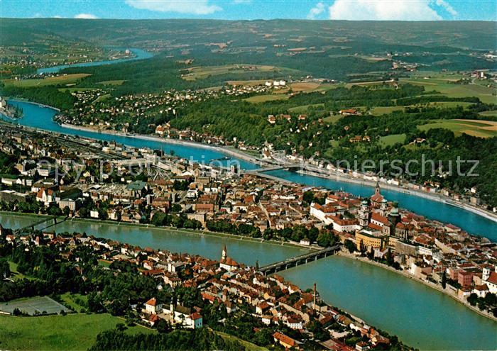 Passau Zusammenfluss von Donau Inn und Ilz Fliegeraufnahme
