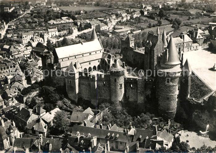 Vitre d Ille-et-Vilaine Chateau feodal Vue aerienne