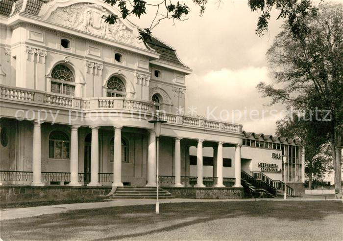 Kuehlungsborn Ostseebad Meerwasser Schwimmhalle des FDGB
