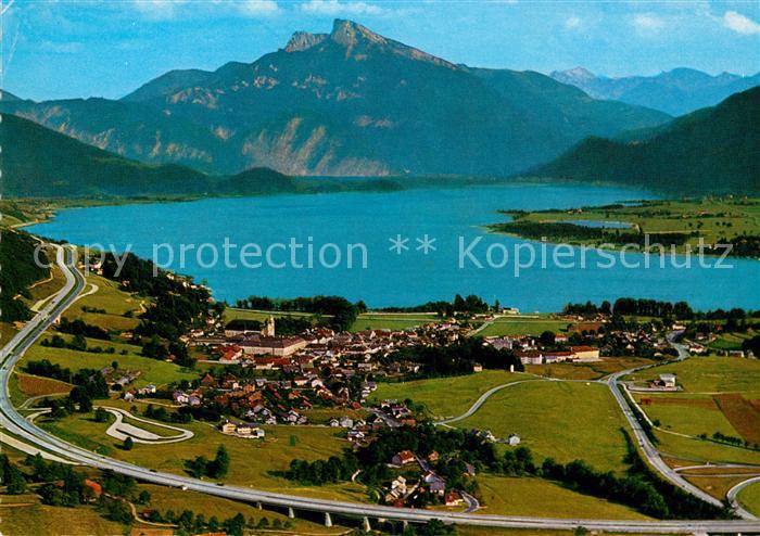Mondsee Salzkammergut Fliegeraufnahme Autobahn Schafberg