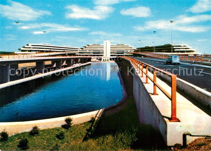 Koeln Rhein Flughafen Abfertigungsgebaeude