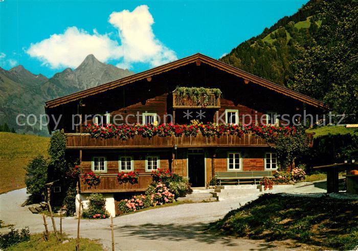 Mayrhofen Zillertal Altes Zillertaler Bauernhaus Oberkumbichl