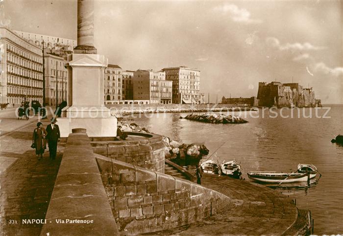 Napoli Neapel Via Partenope