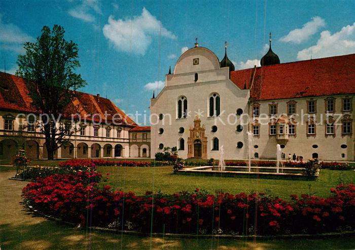 Benediktbeuern Kloster aeusserer Klosterhof mit Hauptportal der Basilika St Bene