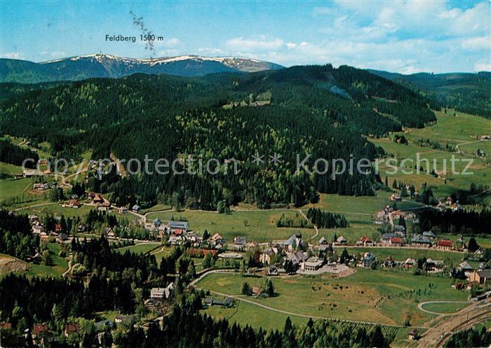 Hinterzarten Breisgau-Hochschwarzwald BW Kurort im Schwarzwald mit Blick zum Fel