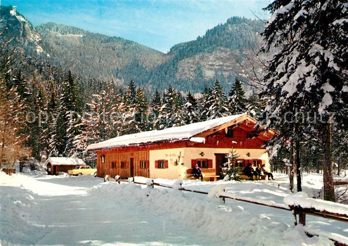 Kreuth Tegernsee Waldcafe Weissachalm Winterlandschaft Bayerische Alpen