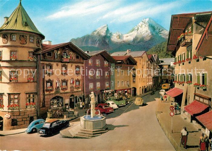 Berchtesgaden Marktplatz Brunnen Blick zum Watzmann Berchtesgadener Alpen