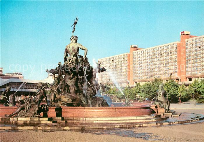 BERLIN  CITY Neptunbrunnen mit Magistrale Hauptstadt der DDR