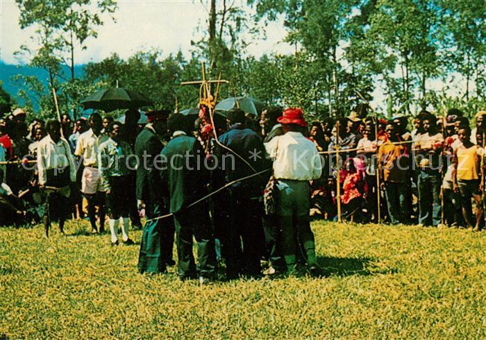 Religion Christen Hochland Papua Neuguinea Unterm Kreuz