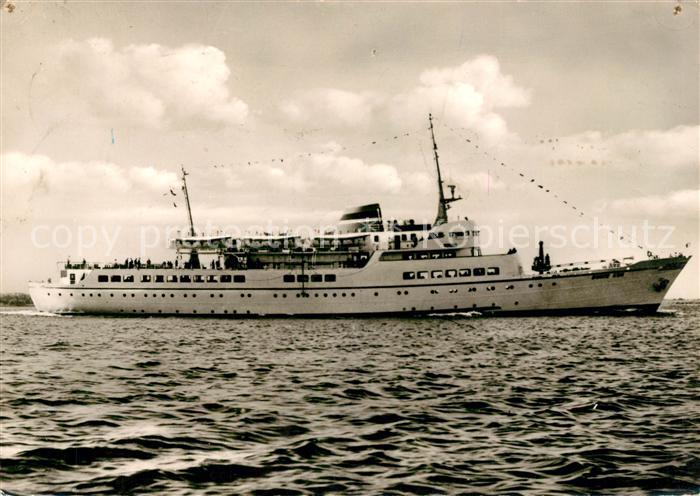 Schiffe Ships Navires Bunte Kuh Hamburg