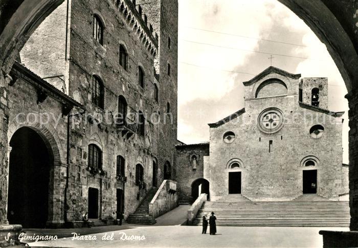 San Gimignano Piazza del Duomo