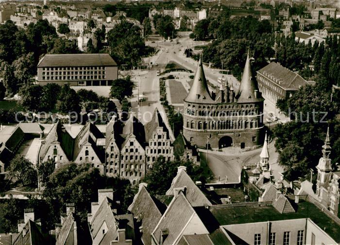 Luebeck Holstentor Salzspeicher