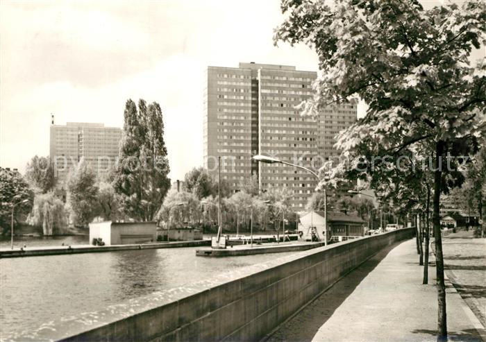 BERLIN  CITY Hochhaeuser Fischerinsel Schleuse